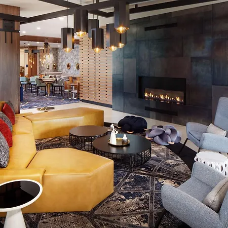 Hampton By Hilton At The Boston Seaport District-3