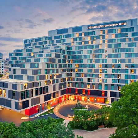 Hampton By Hilton At The Boston Seaport District-2